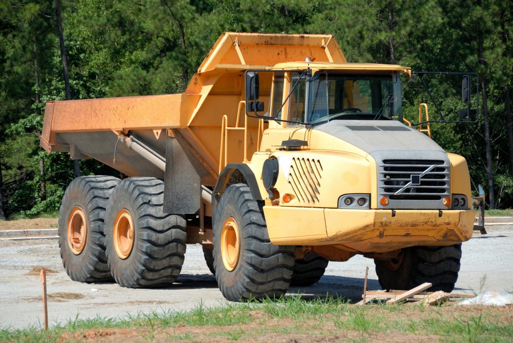 Heavy Equipment: Choosing the Best Dump Truck