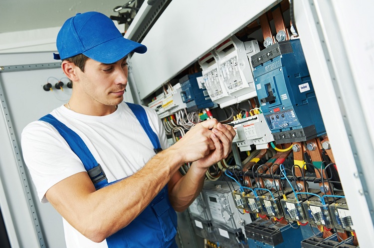 How to Find Trusted Electricians That Don't Cost a Fortune